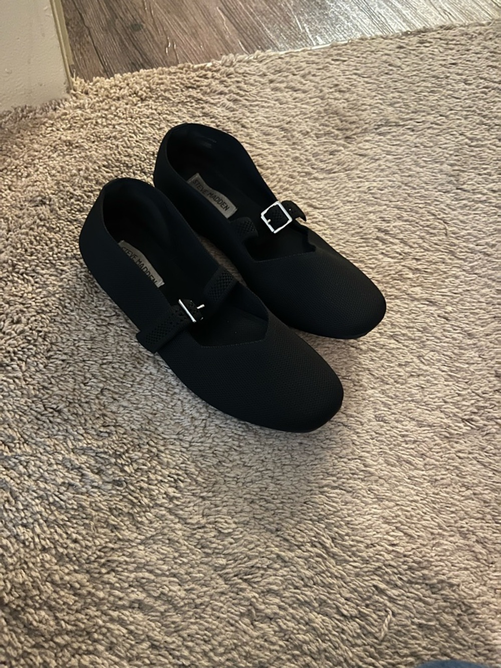 Steve Madden 9.5 black fabric flats adjustable